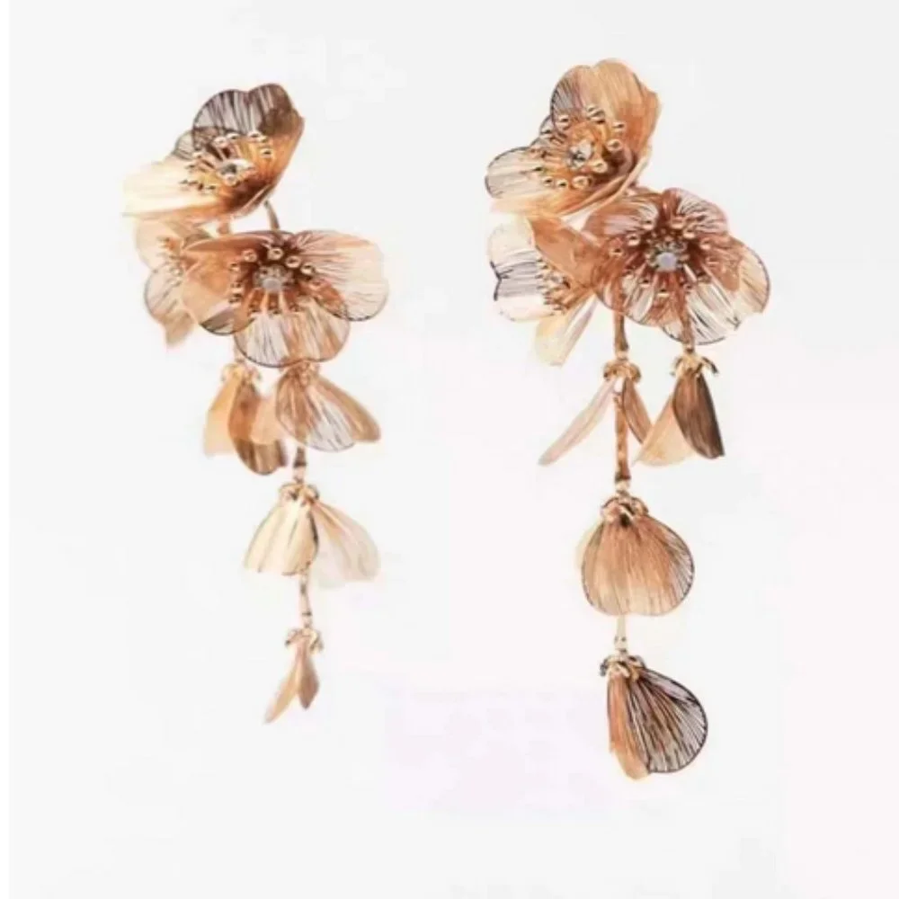 Cascading Flower earrings  metal Appliques FLOWER earrings - Picture 4 of 7